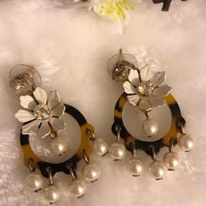 J.CREW FACTORY Tortoise Garden Earrings.